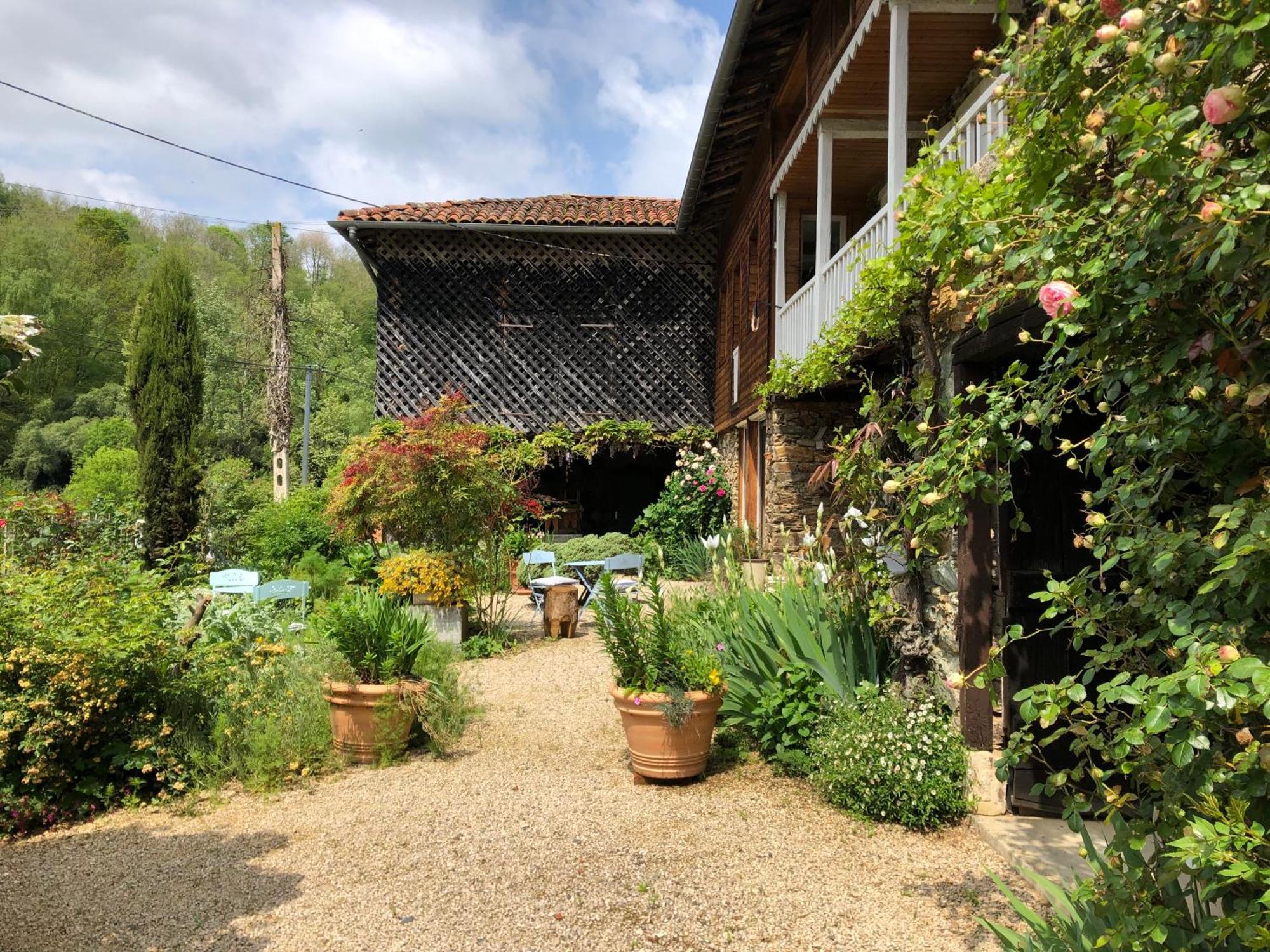 Le Balcon Commingeois Bed & Breakfast Chein-Dessus ภายนอก รูปภาพ